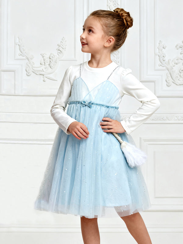 Cô gái nổi bật khoảnh khắc màu xanh lam in váy một mảnh