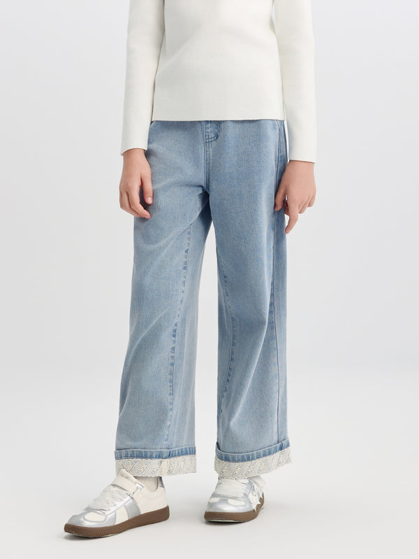 بالابالا فتاة الأطفال بانت